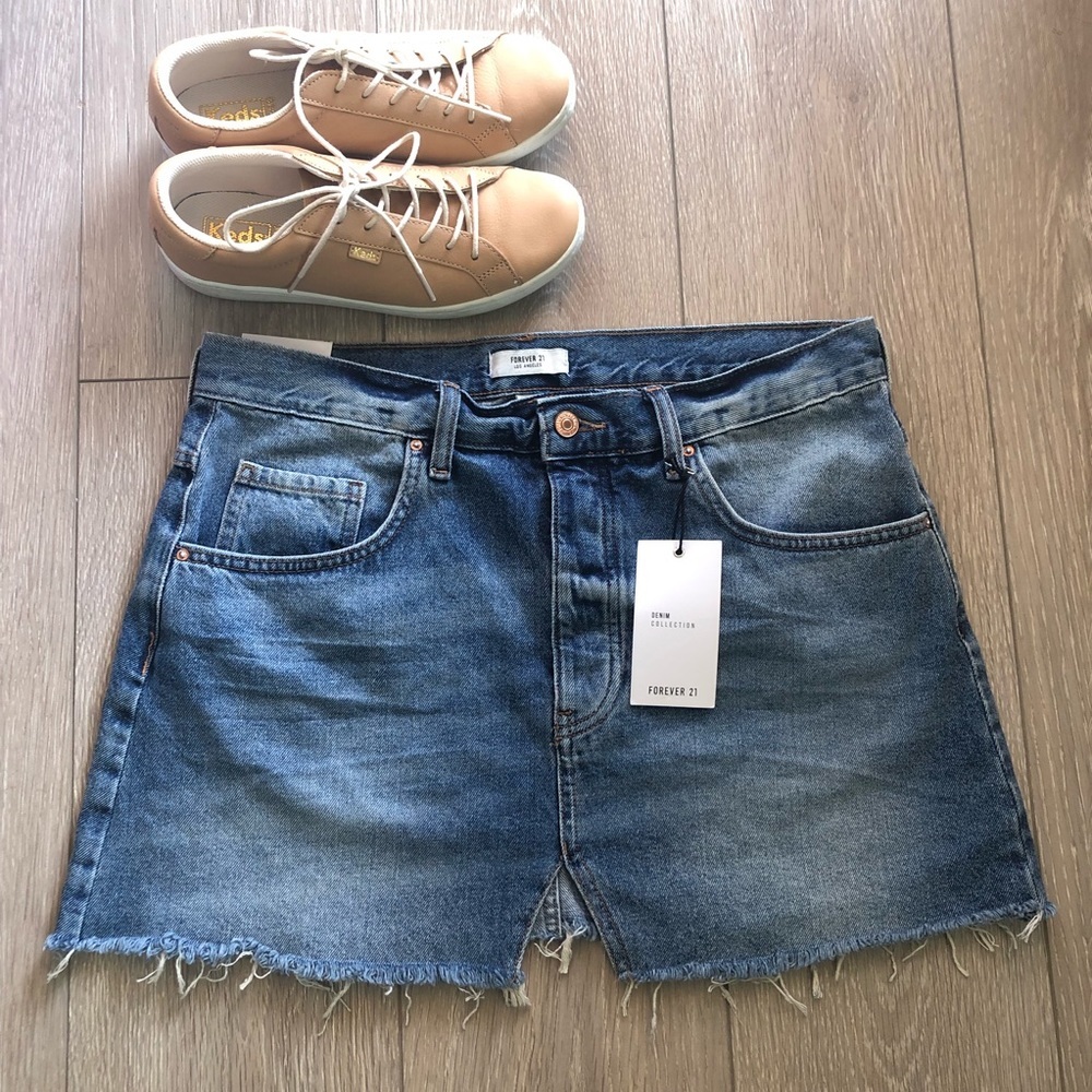 NWT F21 denim button-front skirt